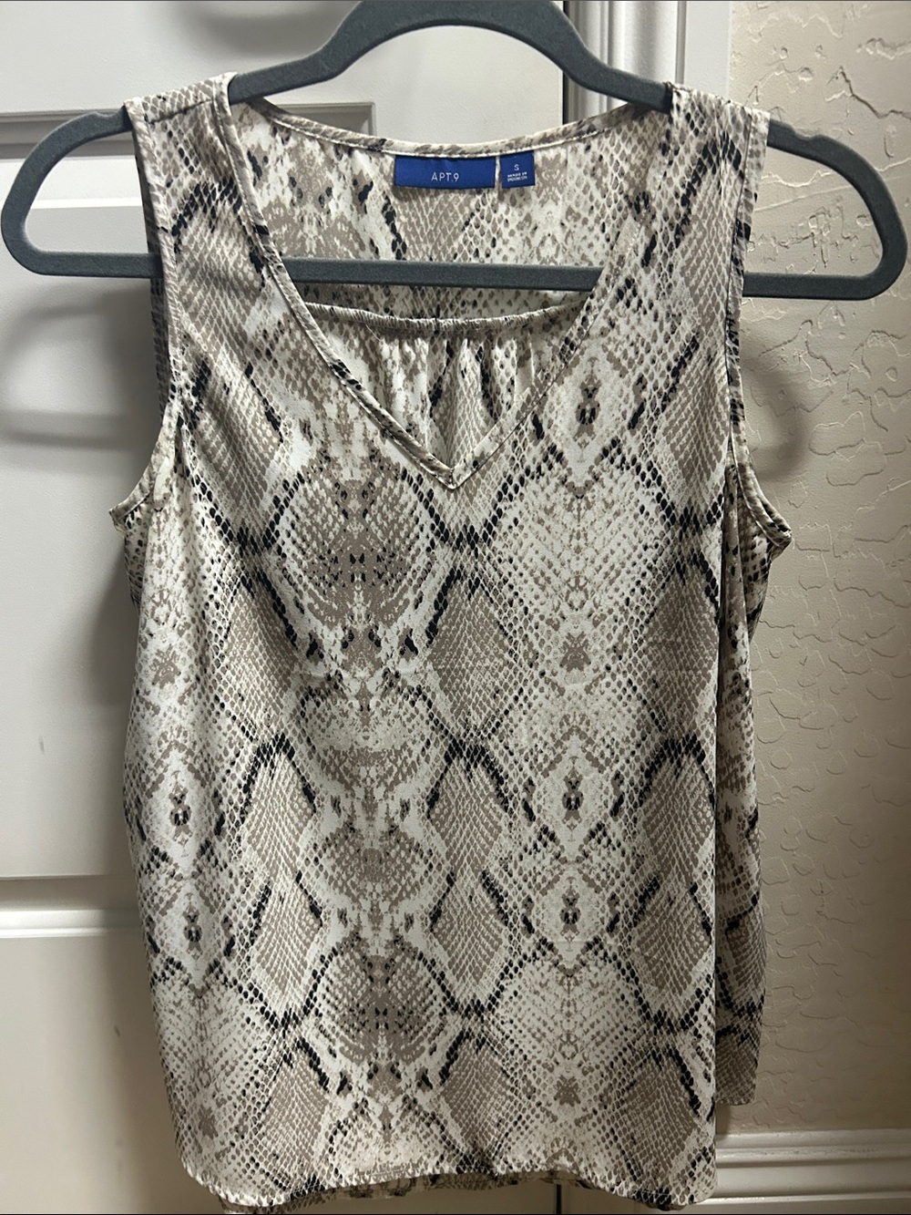 Apt. 9 Beige and Black Snake-Print Sleeveless V-Neck Tank